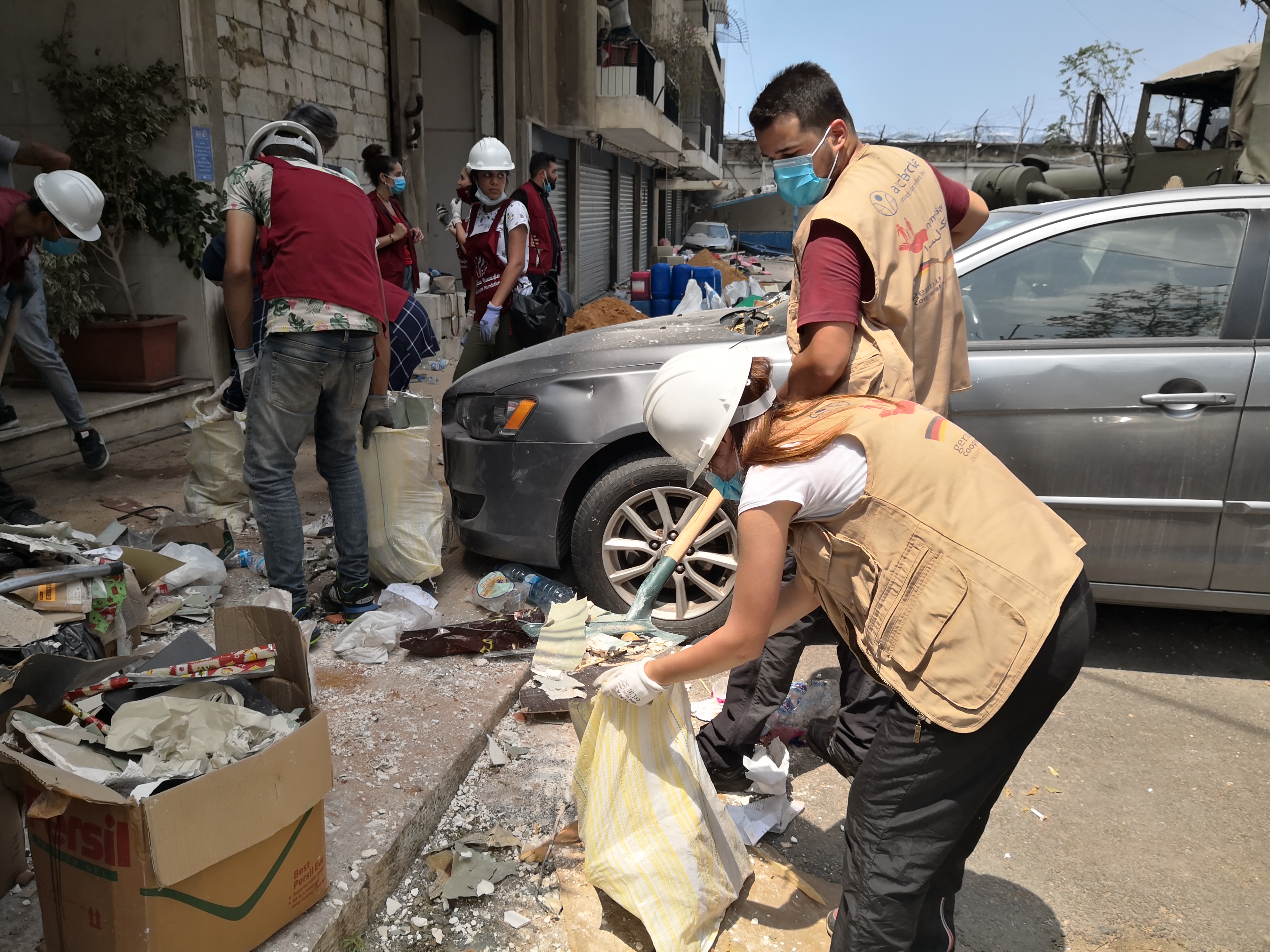 Aufräumarbeiten nach Explosion in Beirut 