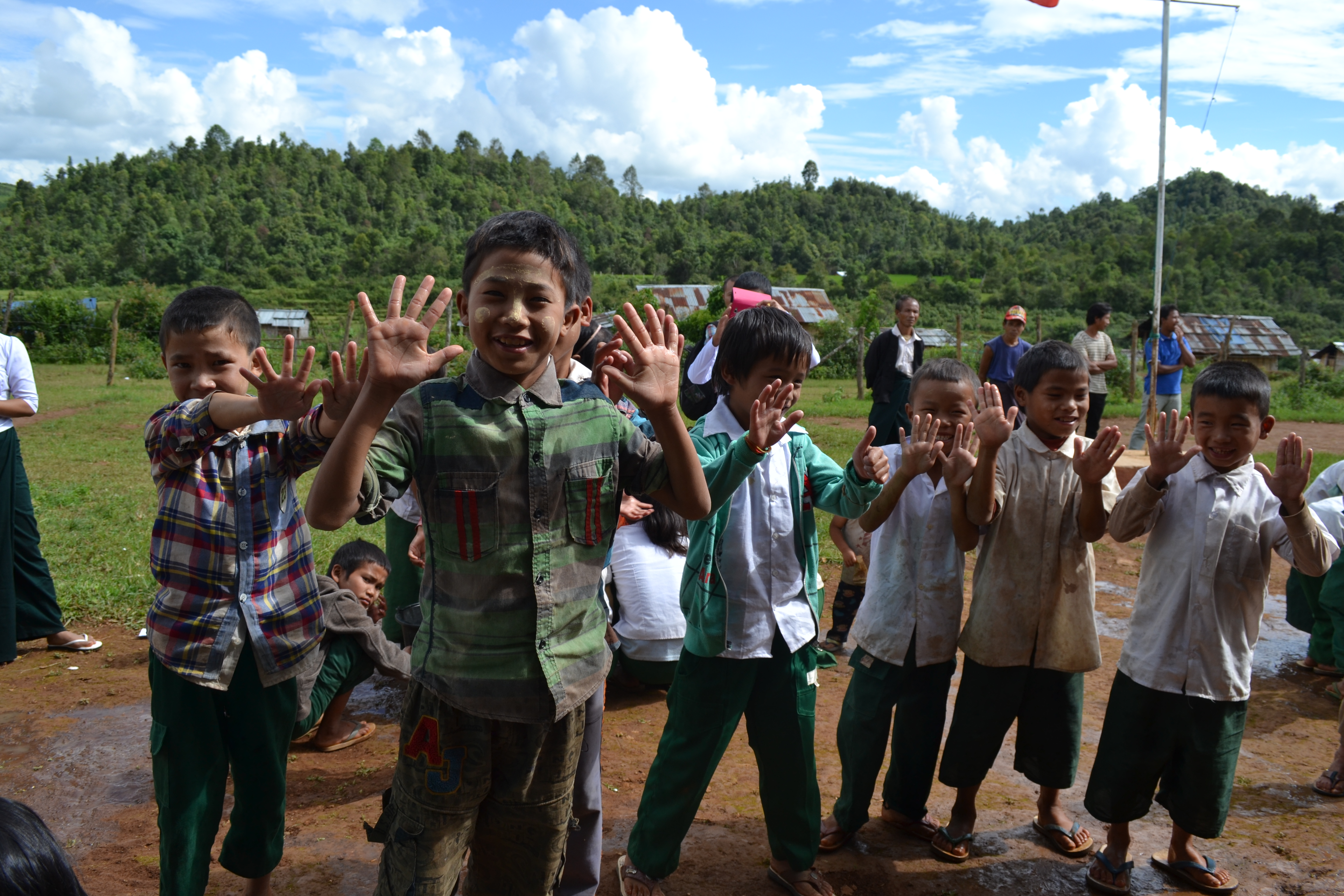 Kinder beim Hygienetraining Shan State Myanmar