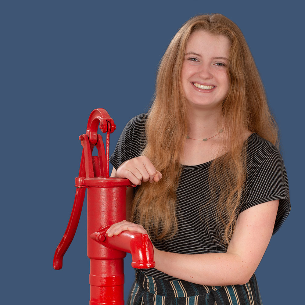 Mathilde Mühl an Pumpe